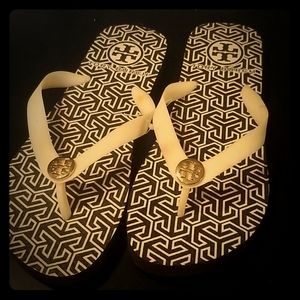 Tory Burch flip flops NWT brown